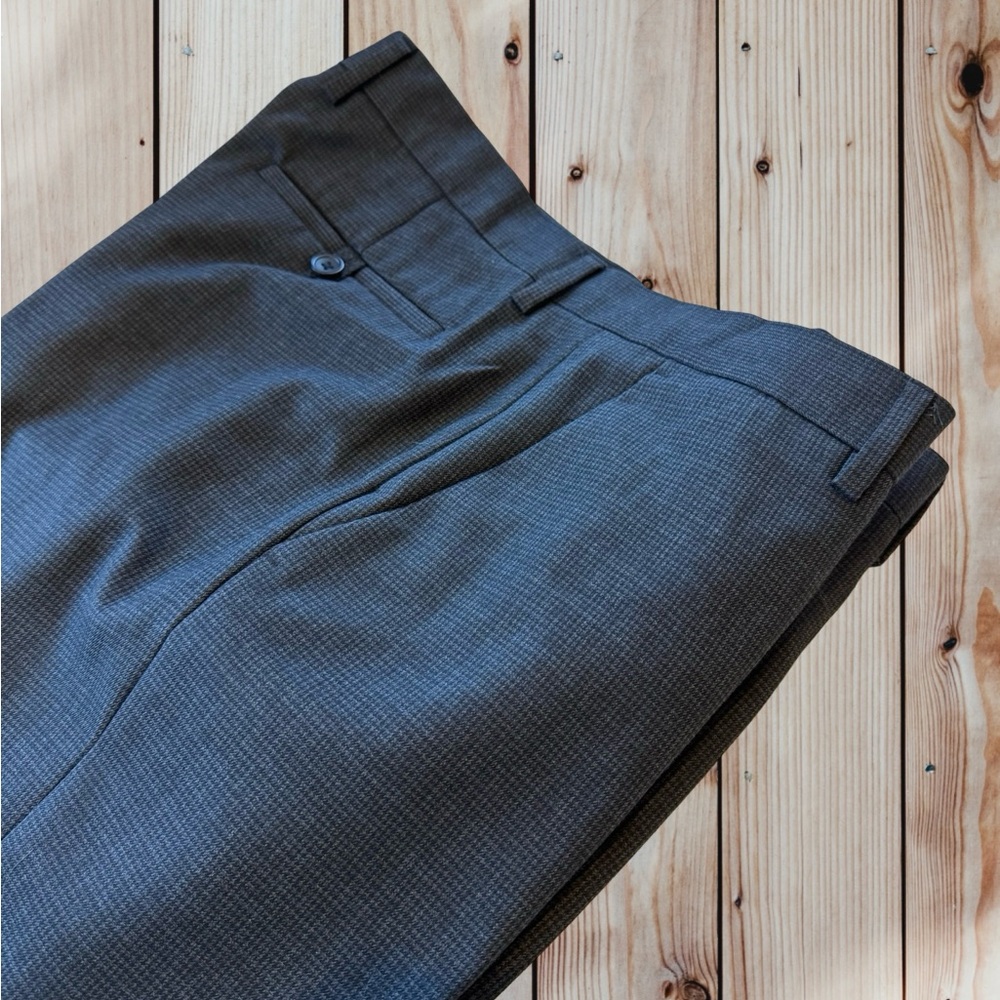 Banana Republic / EUC Men’s Classic Flat Front Dress Slacks / 33 W x 32 L